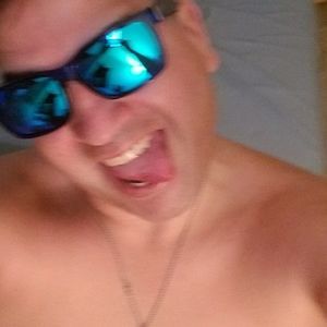 Meet your Posher, Carlos